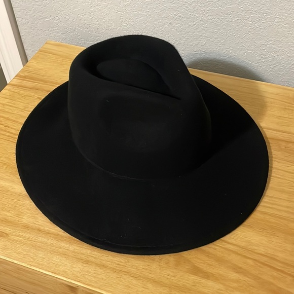 Black Felt Wide Brim Hat - Picture 1 of 5